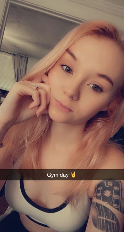 scarlet_hart0214 OnlyFans picture