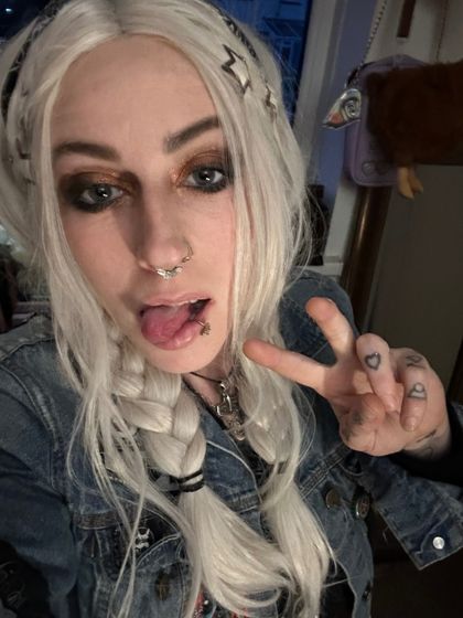 ladywhitewolf OnlyFans picture