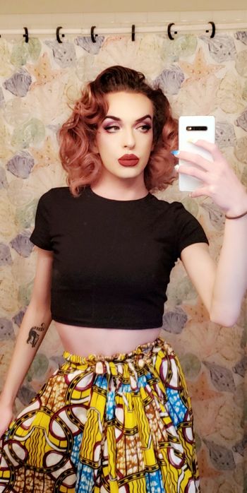 femme_pretty OnlyFans - Free Trial - Photos - Socials | FansMetrics.com