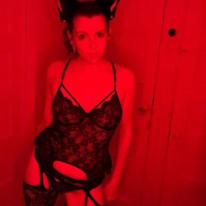 yourstrulyhippiemama OnlyFans picture