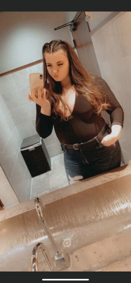 emiclark2000 OnlyFans picture
