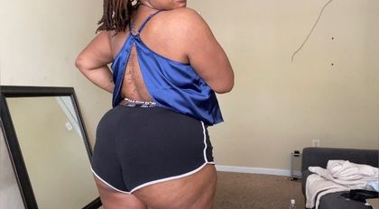 shehellathicc OnlyFans picture