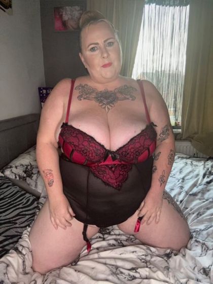 lunabustygal21 OnlyFans picture