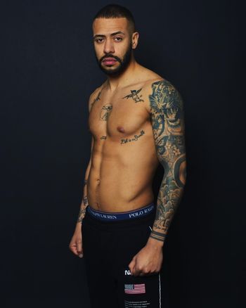 V