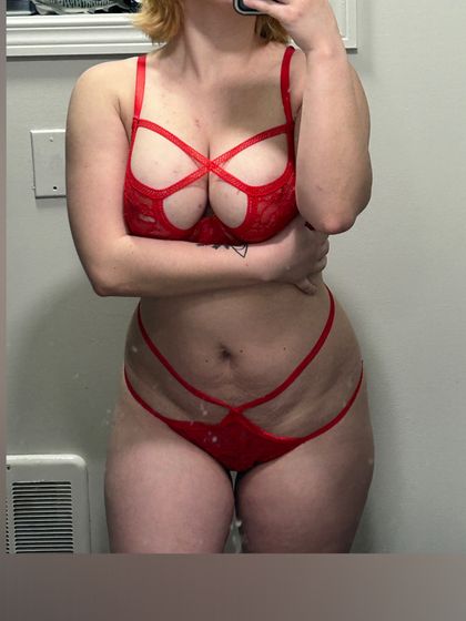 elliewhite OnlyFans picture