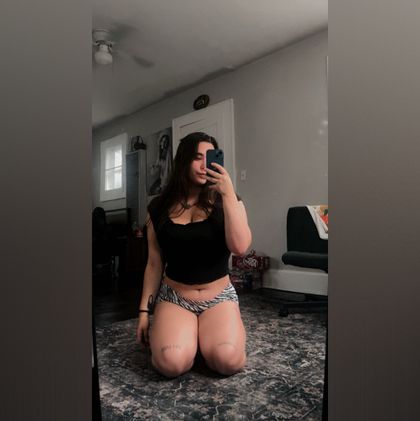 luckyluna18 OnlyFans picture