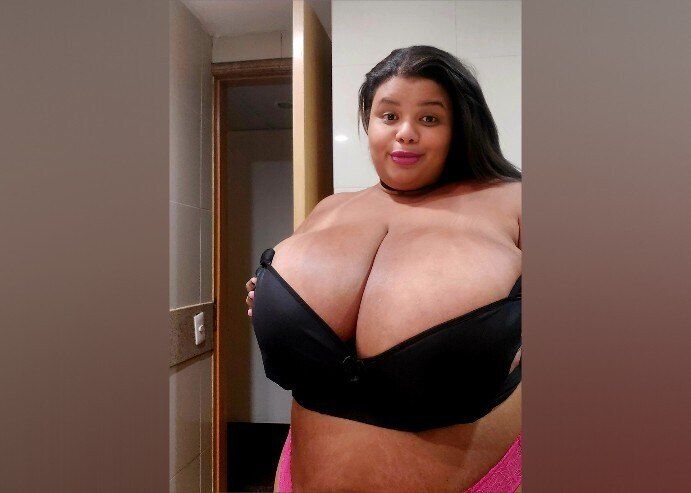 lucysanxisback OnlyFans profile picture