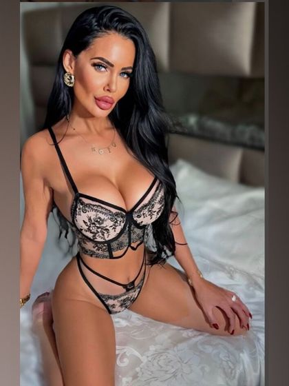 onlyheni OnlyFans picture