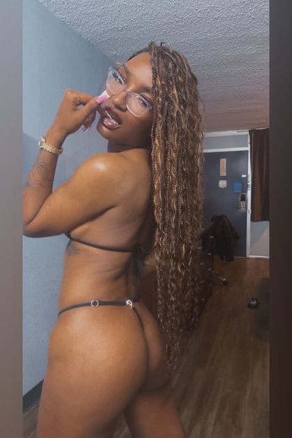 megaluxx OnlyFans picture