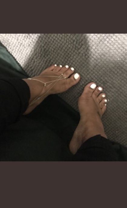 realarisfeet OnlyFans picture