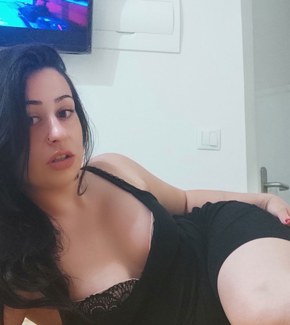yaramadrid OnlyFans profile picture