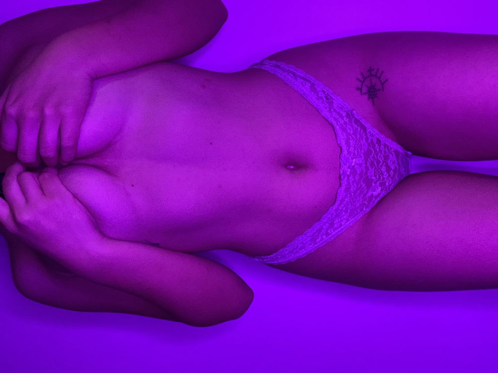 honeybellybutton OnlyFans profile picture