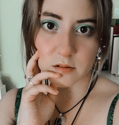bookishelle OnlyFans picture