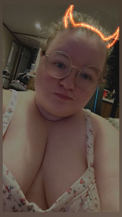 ella_bee OnlyFans picture