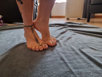 shiroprettyfeet OnlyFans picture