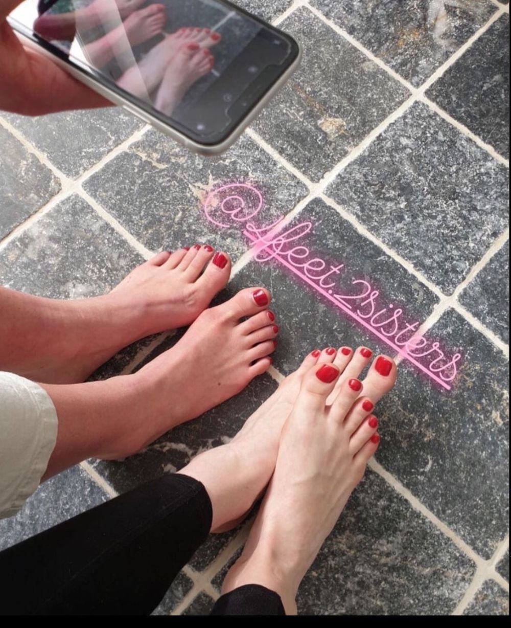 fourfeettwosisters OnlyFans profile picture