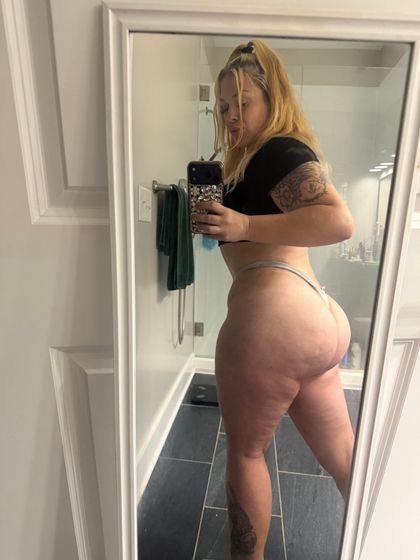 prettyandthic OnlyFans picture