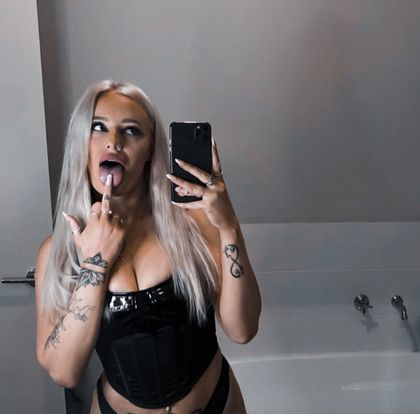 aleeah222 OnlyFans picture
