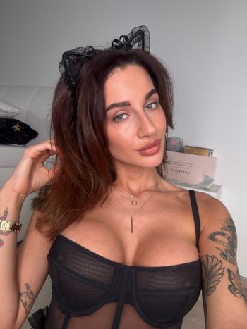 Victoria Rose