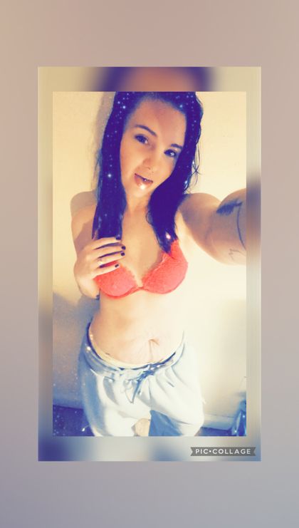 sexywifey1913 OnlyFans picture