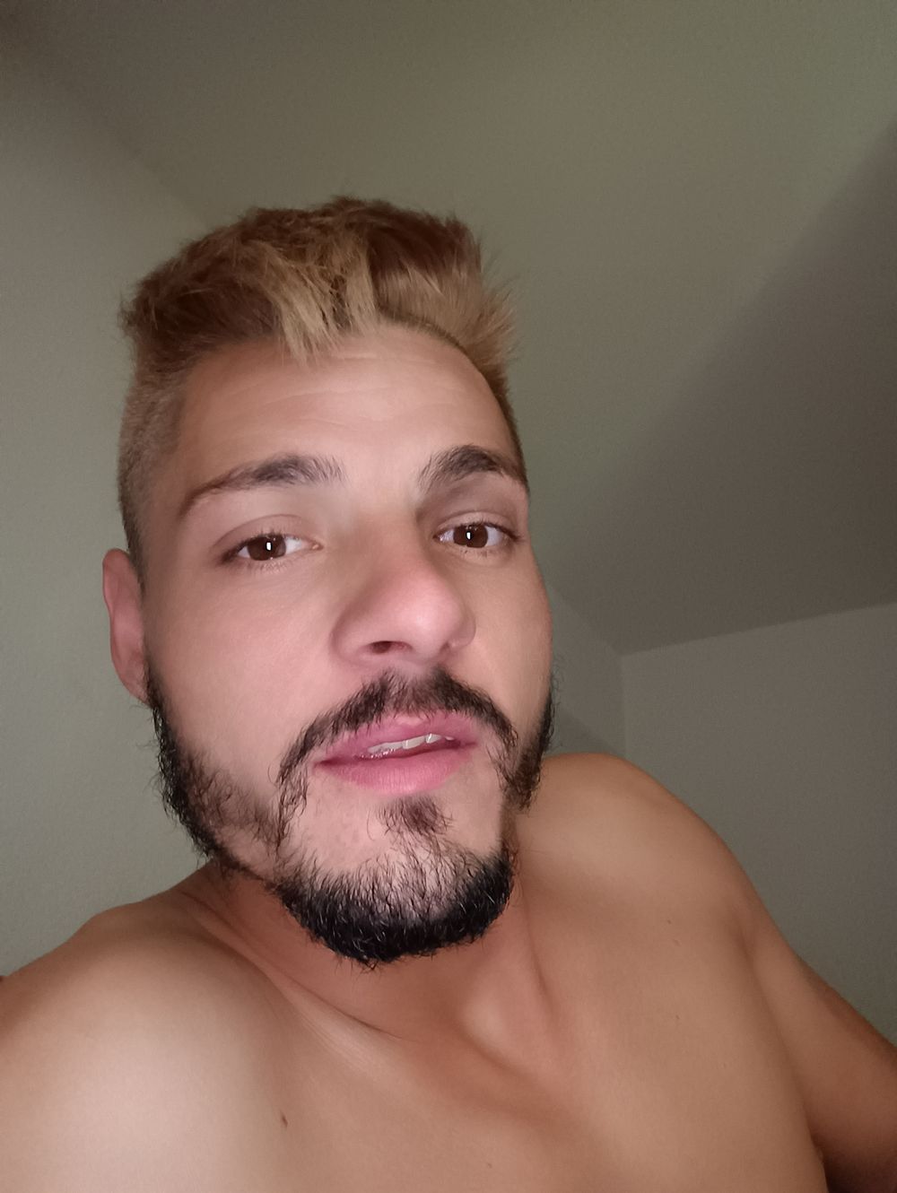 george199204 OnlyFans profile picture