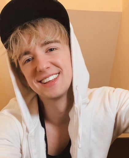 billyblonde256 OnlyFans picture