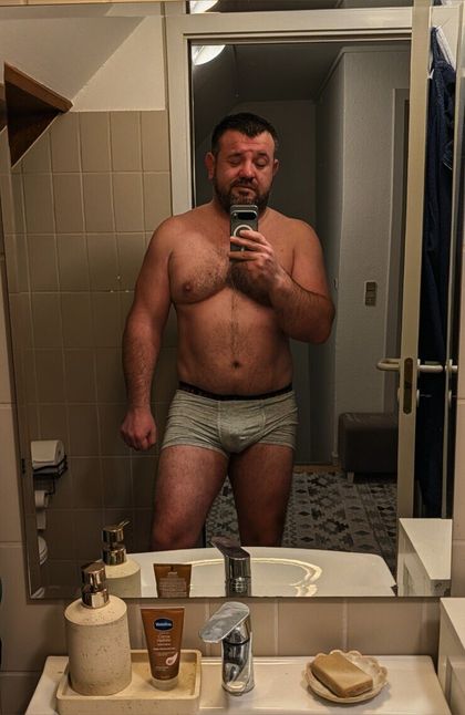 adis1984 OnlyFans picture