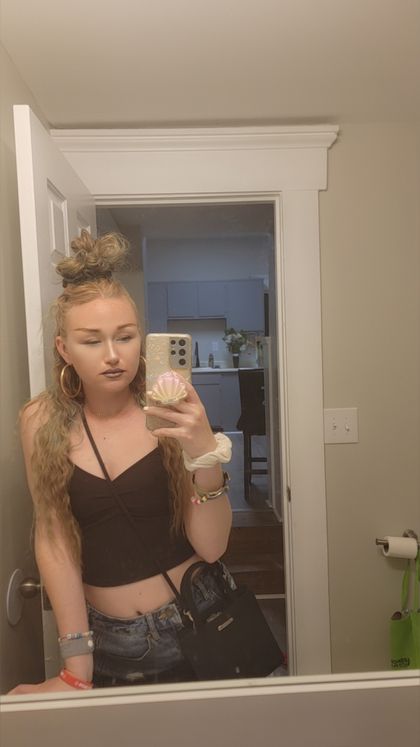 minimarshaneale OnlyFans picture