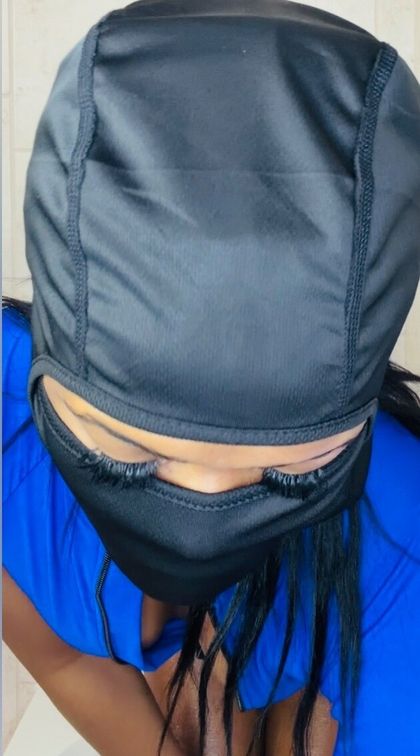 showermaskgirl OnlyFans picture