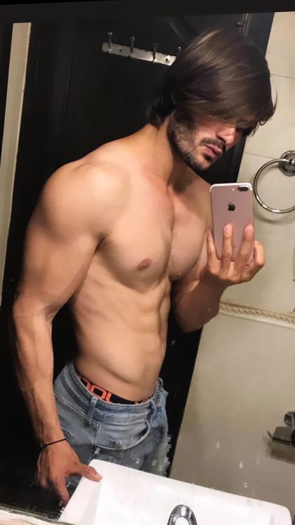 azan2857 OnlyFans picture