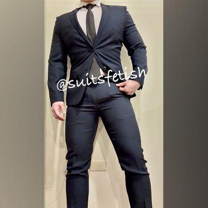 suitsfetish OnlyFans picture