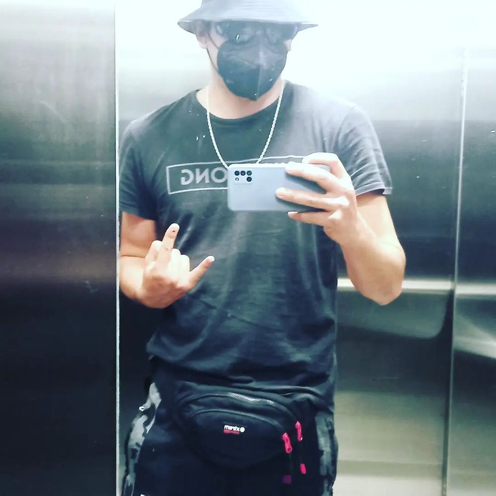 l.v.9704 OnlyFans profile picture