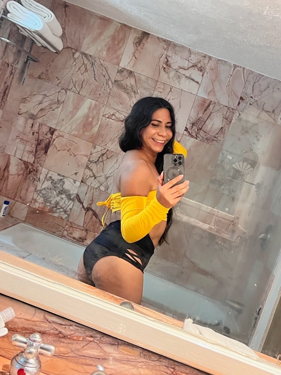 carlyb123 OnlyFans profile picture