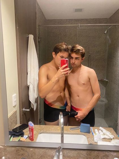 santi_ser OnlyFans picture