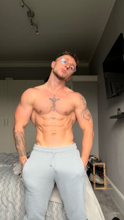 kyecaden OnlyFans picture