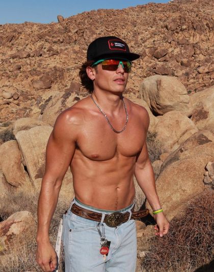 troypesss OnlyFans picture