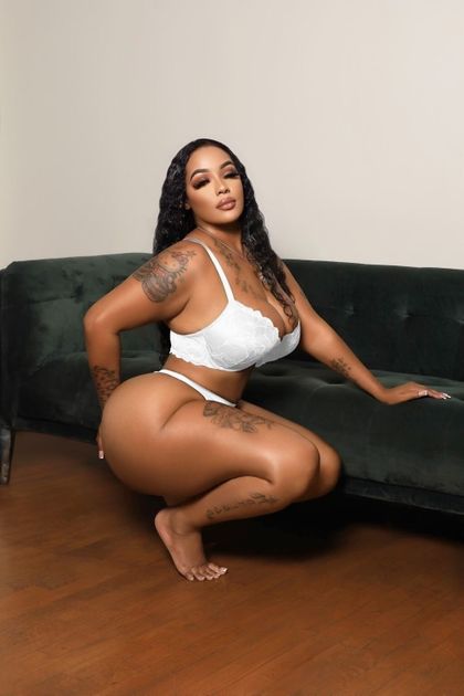 nyelli OnlyFans picture