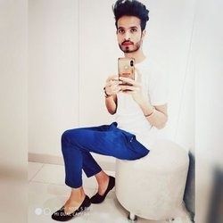 Male Best 10,000+ OnlyFans In India | FansMetrics.com