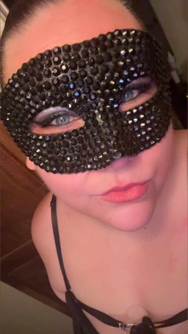 ladythickthighs1990 OnlyFans profile picture