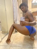assyshay OnlyFans - Free Trial - Photos - Socials | FansMetrics.com