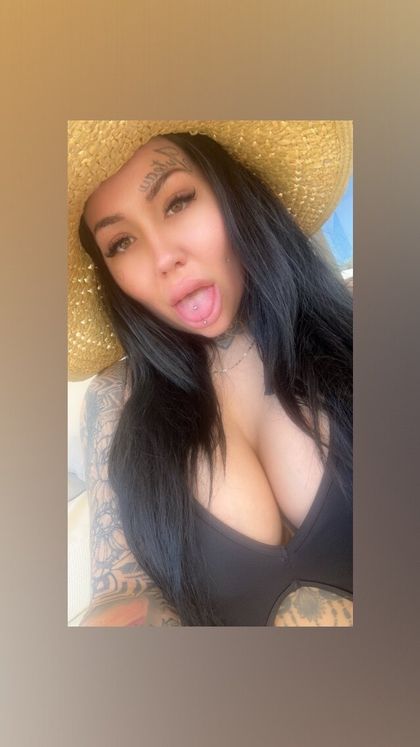 verotinkler OnlyFans picture