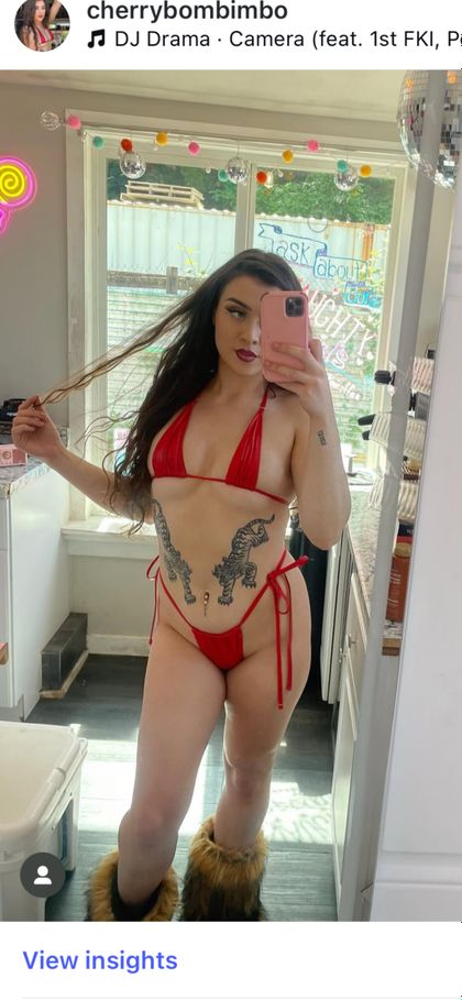 cherrybombimbo OnlyFans picture