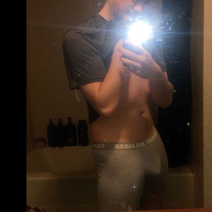 collegeboyo OnlyFans picture
