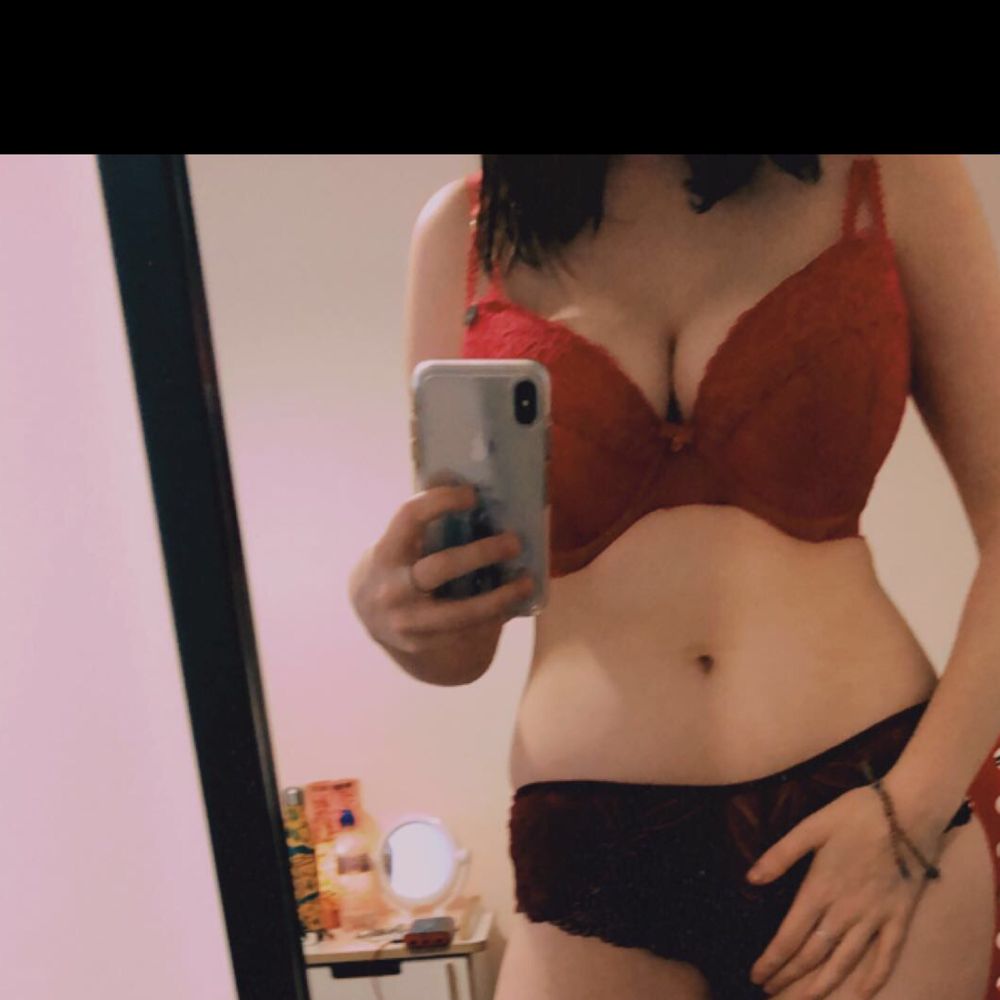thepetitelesbian OnlyFans profile picture