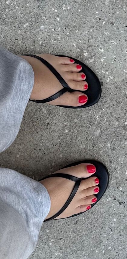 herfelinefeet OnlyFans picture