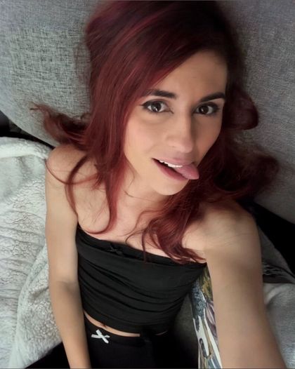 itsellaeros OnlyFans picture