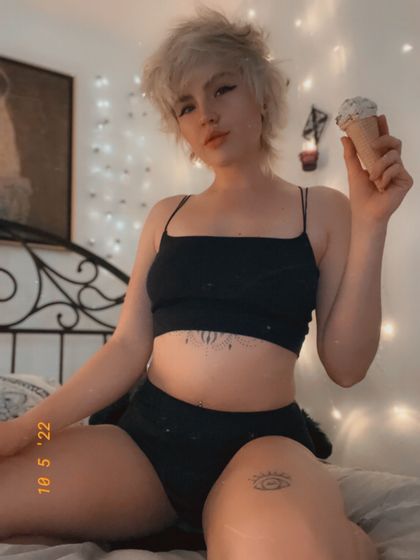 sabrinaonlinexx OnlyFans picture