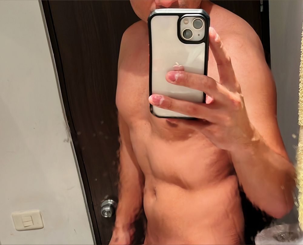 aronmodels OnlyFans profile picture