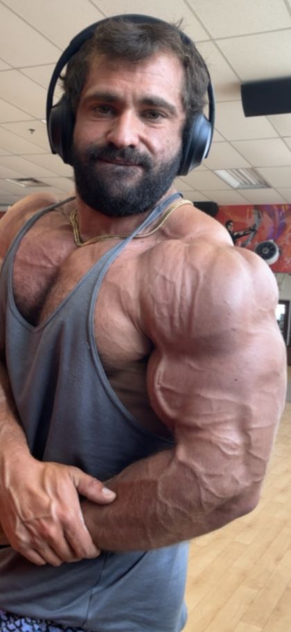 young_muscle_stud OnlyFans picture
