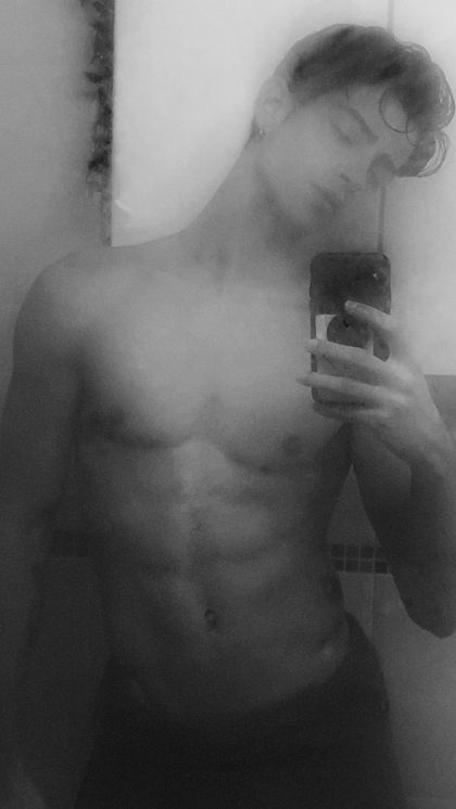 yellowharris OnlyFans picture